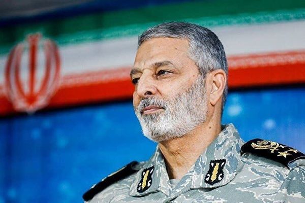 سرلشکر موسوی از پایگاه موشکی هوافضای سپاه بازدید کرد 