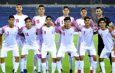 ماجرای کتک کاری تیم ملی نوجوانان فوتبال در همدان چه بود 