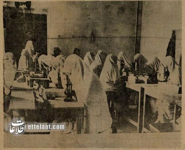 عکسی از مدرسه دخترانه در تهران، سال ۱۳۱۰
