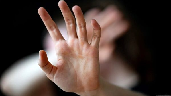 جبهه اصلاحات ایران: خشونت علیه زنان مغایر با اصول ۲۰ و ۲۱ قانون اساسی است