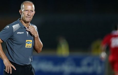 همسر کالدرون در راه تهران