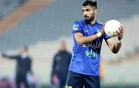 یک استقلالی از هواداران خداحافظی کرد