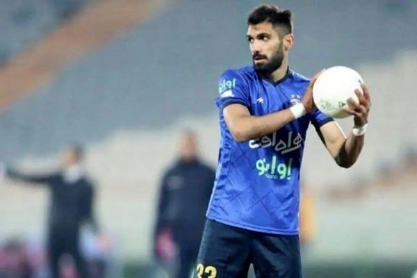 یک استقلالی از هواداران خداحافظی کرد