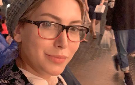 پوشش فریبا نادری در خیابان های اروپایی + عکس