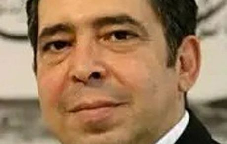 تعارض منافع الیاس حضرتی؛ وقتی دولت به رسانه مدیر خودش باج می‌دهد