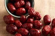 همه چیز درباره فواید بی‌نظیر عناب + طرز تهیه چای عناب