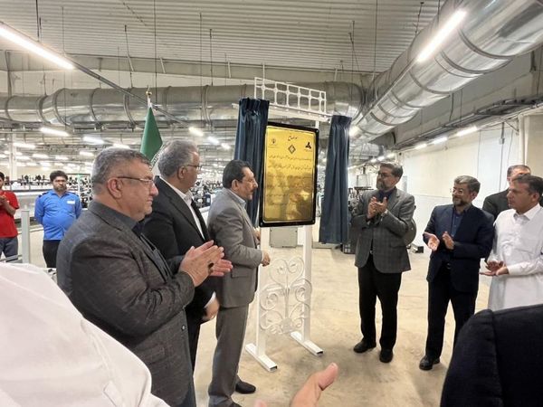 با حمایت مالی بانک صنعت و معدن و همزمان با هفته دولت؛ تار و پود بافت بلوچ در آغوش سرزمین نخل و آفتاب جان تازه یافت