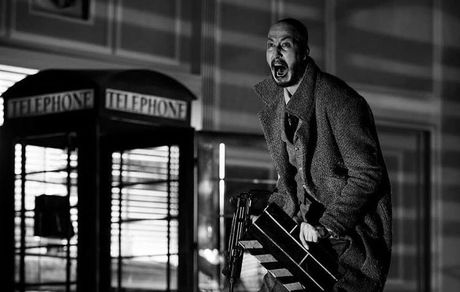 عصبانیت بهرام افشاری روی صحنه + عکس