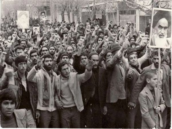 علی امینی از دولتمردان پهلوی: دلیل تظاهرات مردم علیه حکومت شاه و شیوه برخورد با آن