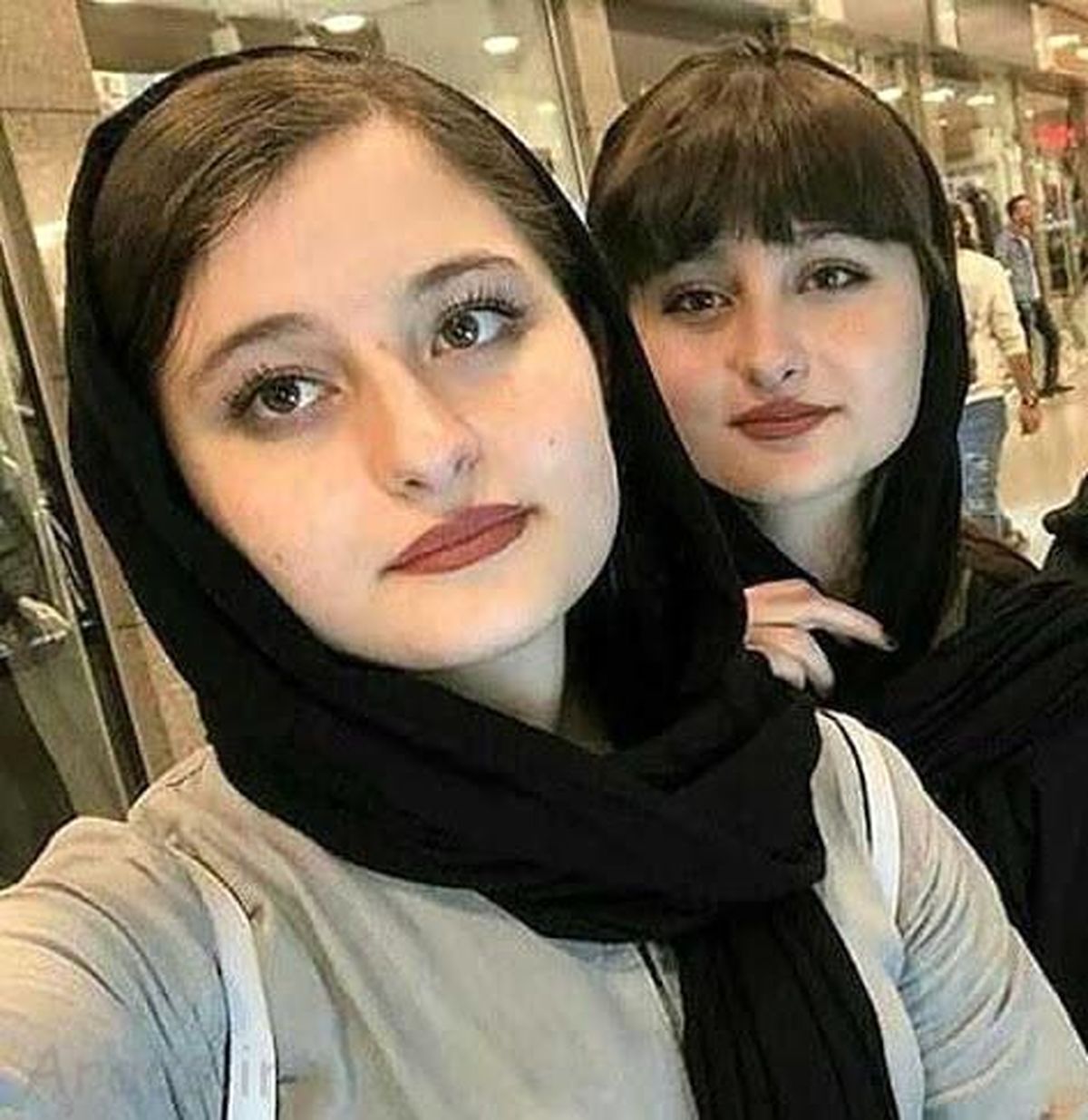عکس دیده نشده از سارا و نیکا کنار داور عصر جدید + عکس