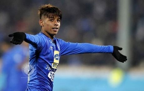 قائدی شانس آقای گلی دارد 