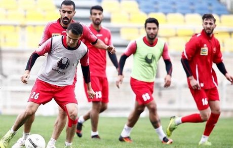 تمرین پرسپولیسی‌ها با تأکید کالدرون روی پاسکاری 