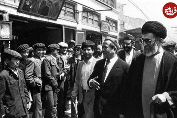 «رهبر انقلاب» در حال قدم زدن در چین؛ سال 1368