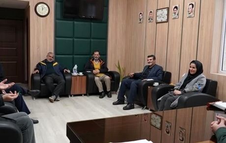 نشست رییس هیات مدیره بیمه دی و مدیران بنیاد شهید قزوین