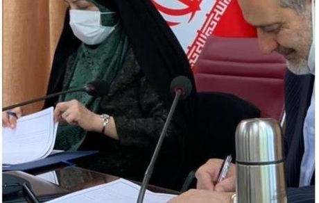 سازمان منطقه آزاد قشم با معاونت امور زنان و خانواده ریاست جمهوری تفاهم‌نامه همکاری امضا کرد