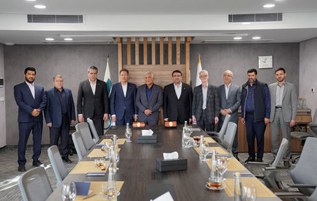 تفاهم‌نامه همکاری بانک ملی ایران و ماهان برای توسعه ناوگان هوایی کشور / نجارزاده: بانک ملی ایران خود را متعهد به پشتیبانی از بخش‌های زیربنایی می‌داند