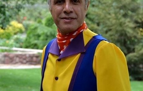 لباس های رنگی علی فروتن + عکس