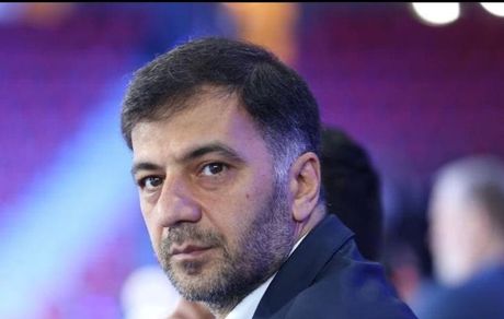 کریمی:آجورلو رفتنی نیست اما نباید سکوت کند