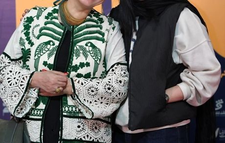 عکسی از مادر و دختری «زهرا داوودنژاد» با استایلی کاملاً خاص