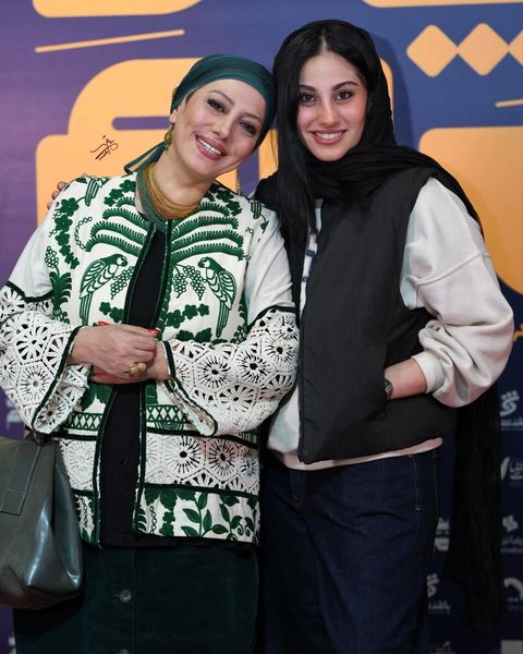 عکسی از مادر و دختری «زهرا داوودنژاد» با استایلی کاملاً خاص