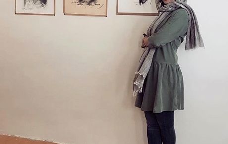 هانیه توسلی در یک گالری نقاشی + عکس