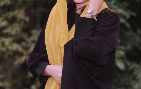 هلیا امامی دست به گوش  + عکس