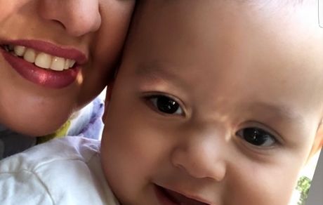 سلفی نرگس محمدی با  فسقلی بانمک +عکس