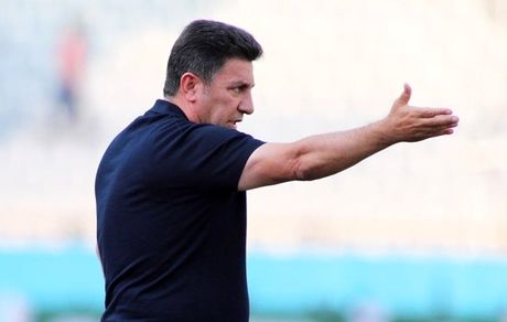 خبرنگاران نشست قلعه نویی را تحریم کردند